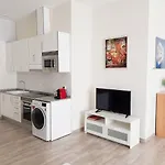 Spacious studio apartment in Cabanyal