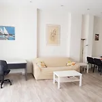 Spacious studio apartment in Cabanyal