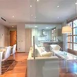 Moderno Apartamento en la Plaza del Tossal