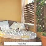 Plaza Redonda Flats