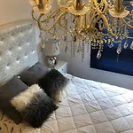 Romantic Room In Shared Apartment
