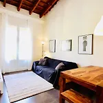 Jordana Apartments Bright & Charming In Old Town