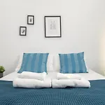 Bright, Brand New & Very Comfortable Apartment