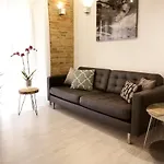 Authentic Charming Apartment/Wifi/Air Conditioning