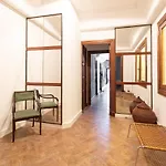 La Casa de los Espejos