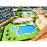 Lovely Penthouse Condo With Pool