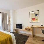 Florit Flats - The Apolo Loft