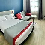 Holiday Inn Express Ciudad de las Ciencias, an IHG Hotel