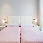 Conde de Melito Apartment