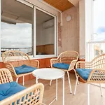 Spectacular Apartment With Sea View