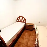 Comfortable Room - Habitacion Acogedora
