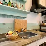 New Cozy Beach Apartment, Wifi