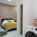 Digital Nomad Retreat 2 -Great Location Near Metro