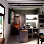 Casita Artista En Bello Edificio Barrio Ruzafa