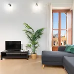 Adarve Flats
