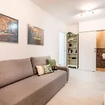 Piso En Zona Exclusiva Calle Colon
