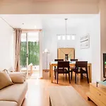 Precioso Piso Moderno: Terraza, A/C, Netflix, Wifi