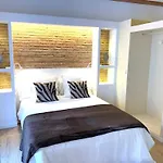 Guillem De Castro Apartment