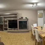 Precioso Apartamento Junto Al Centro Con Garaje