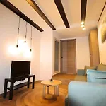 Increible Apartamento con terraza al lado de Torres de Quart