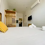 Cabanyal Room 1 - Beachside Charm & Design