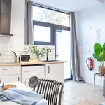 Al5 Seaside Bliss-Stylish Loft Steps From Malvarrosa