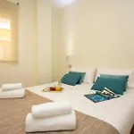 SingularStays Comedias IV