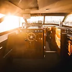 Alojamiento En Barco Oasis