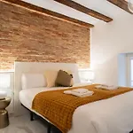 Central Market - Ciutat Vella, Exclusively For Families - Mid-Term