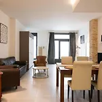 Luxury Apartment City Center
