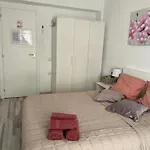 Piso Tranquilo Y Luminoso En Valencia