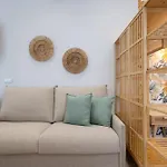 Florit Flats - The Trafalgar Apartment IV