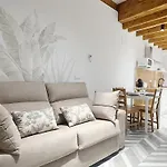 Encantador Apartamento Vigas De Madera
