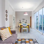 Cisnero\'s flat