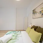 Florit Flats - The Giorgeta Apartment
