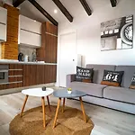 Atico con terraza y jacuzzi en el centro