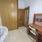 Planta Baja, Bien Comunicada, Cerca De La Playa
