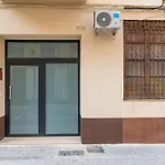 Manjon Leaves