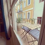Mediterranean Flats Plaza Redonda