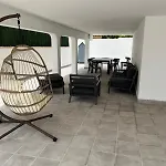 Beachfront Vila