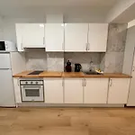 Artes Y Oficios Apartaments Ab