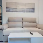 Apartamento En La Playa Las Arenas +Wifi+Ac
