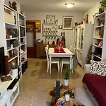 Habitacion Para Chica En Vivienda Compartida Con Anfitrion Hombre