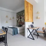 Florit Flats - The Joaquin Sorolla Apartments With Bicycles