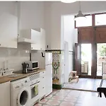 1- Habitacion Interior Con Aire Acondicionado Y Con Bano Independiente