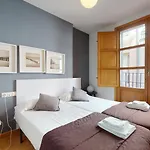 Flatsforyou Sorolla House