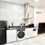 Valencia Comfort Stay Near Metro, 2 Bed, 1 Bath