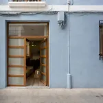 Tenerias Apart Corp, Bajo