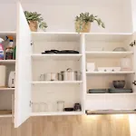 New! Luxury & Central Apartment Close To Metro! Between Beach & City Center