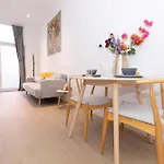 New! Luxury & Central Apartment Close To Metro! Between Beach & City Center